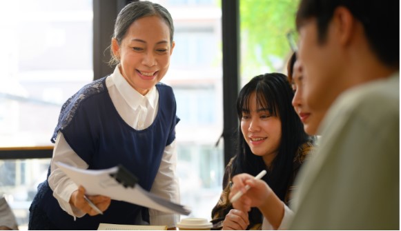 How Chinese Tuition for Secondary Students Improves Exam Skills