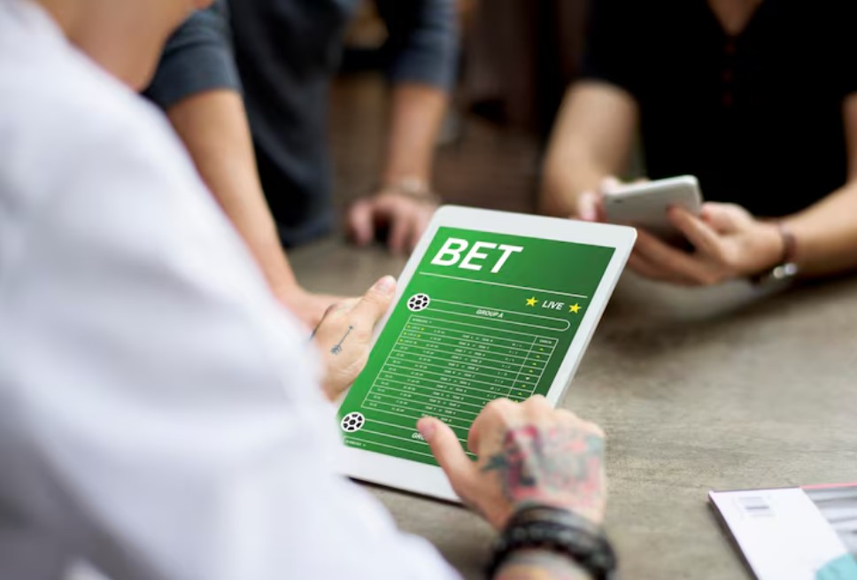 How to Bet on Cricket with the Ladbrokes and Betfred App in the UK