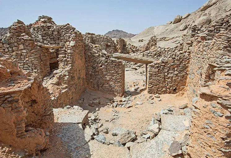 Grains of Time: Echoes of Rome and Bedouin Whispers in the Red Sea Wilds